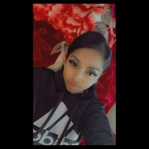 Meet your Posher, Lorena